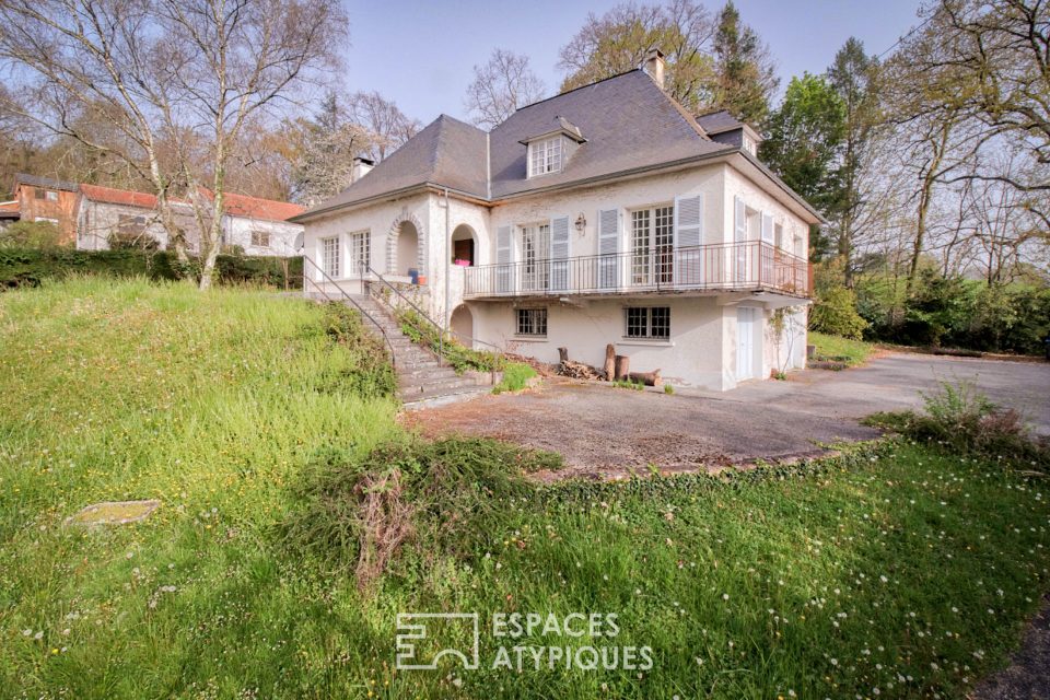 64800 NAY - La haut