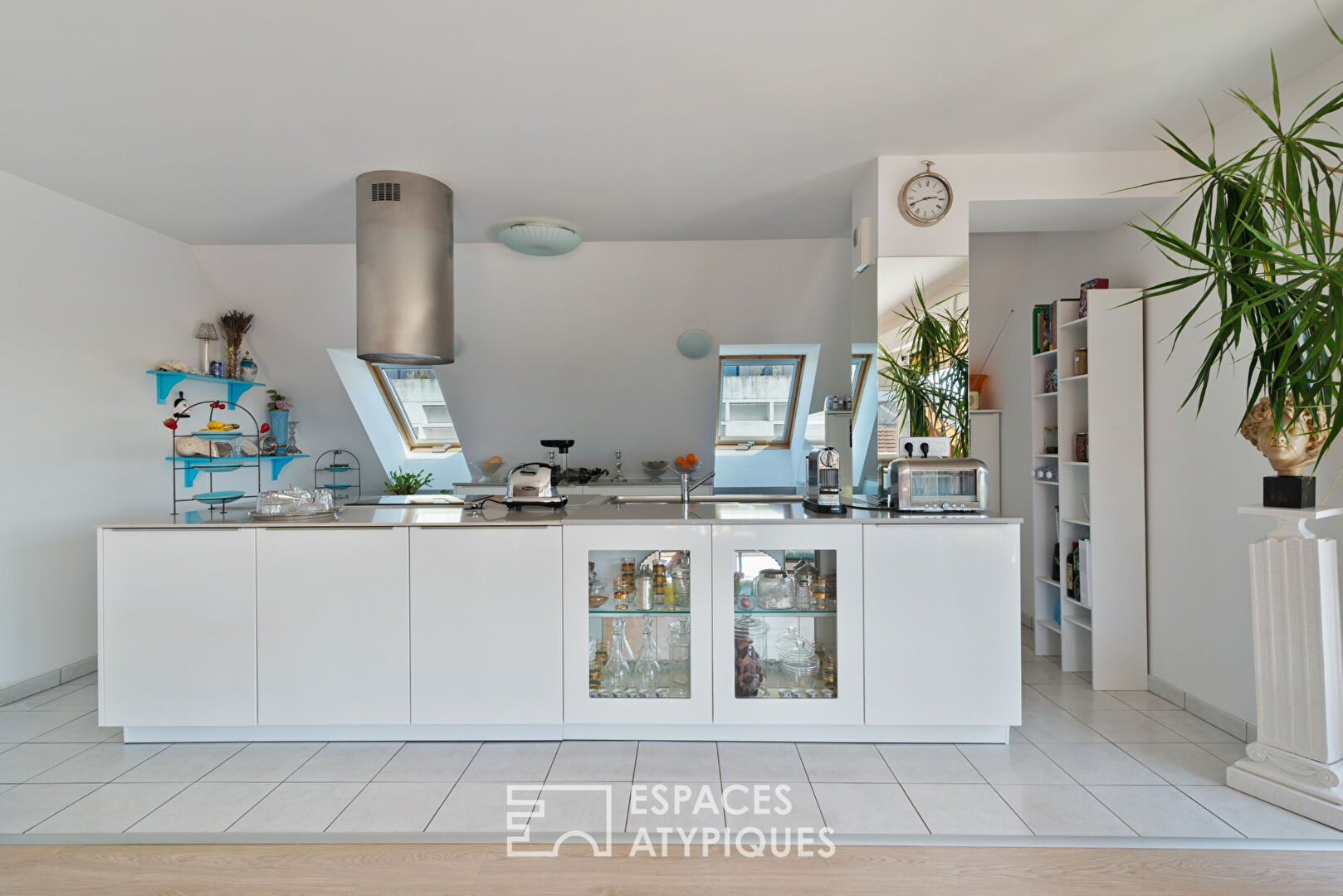 Top floor apartment facing the Adour