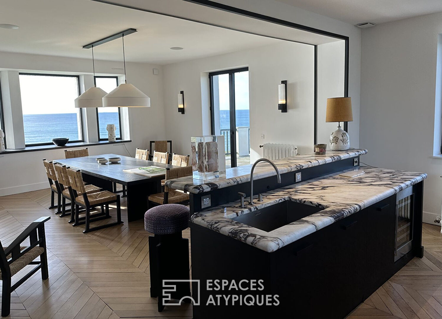 Propriété avec dépendances en front de mer