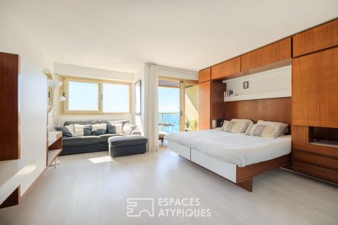 Large studio with panoramic ocean view, at the foot of Port Vieux