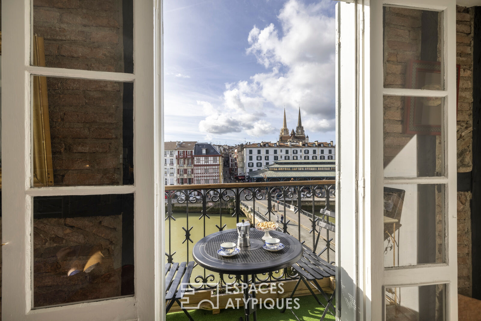 Charmant deux pièces avec vue d’exception sur la Nive