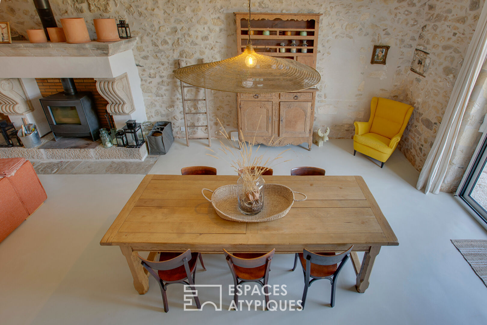 17th century property in Guiche, fully renovated