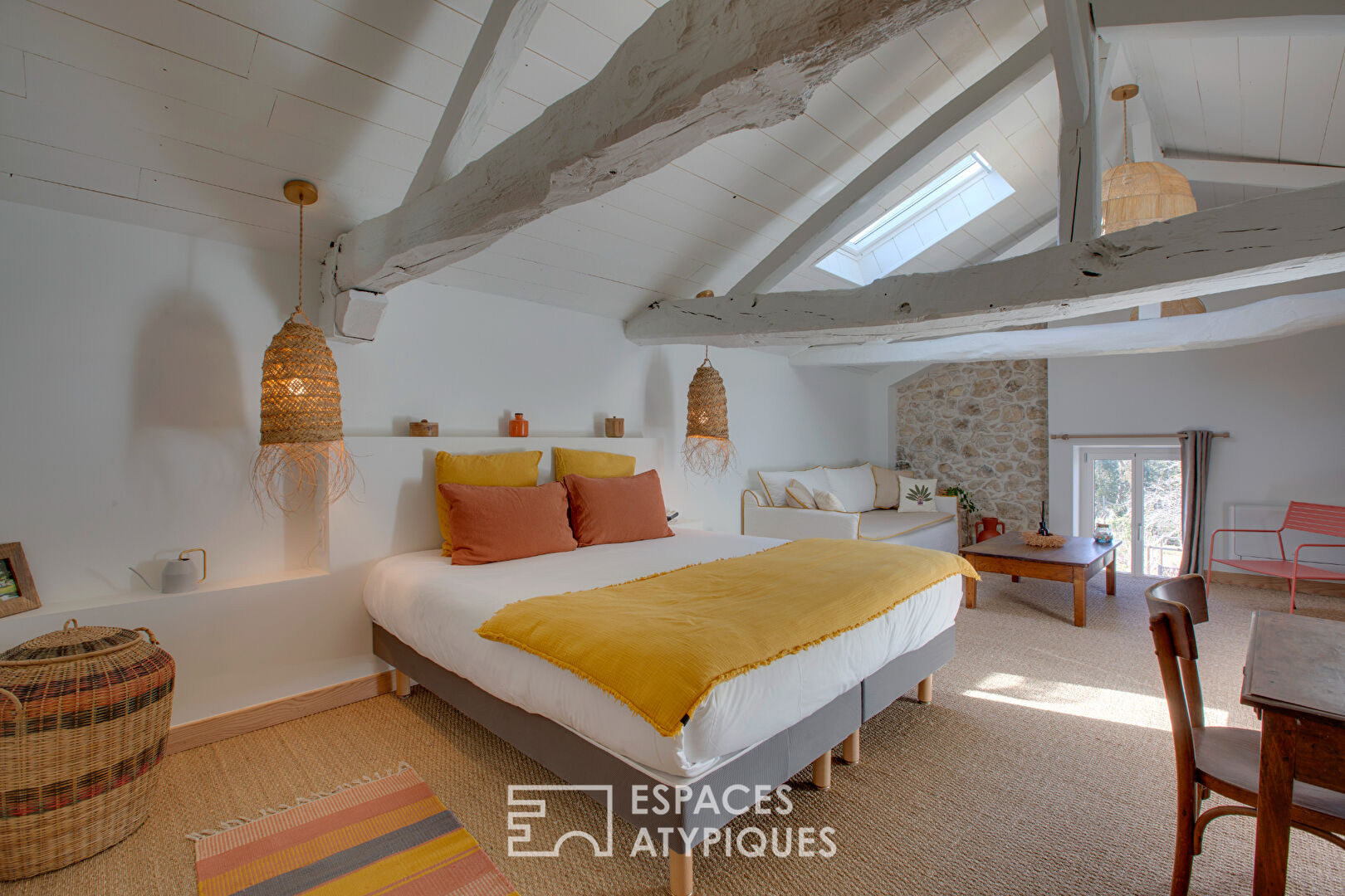 17th century property in Guiche, fully renovated