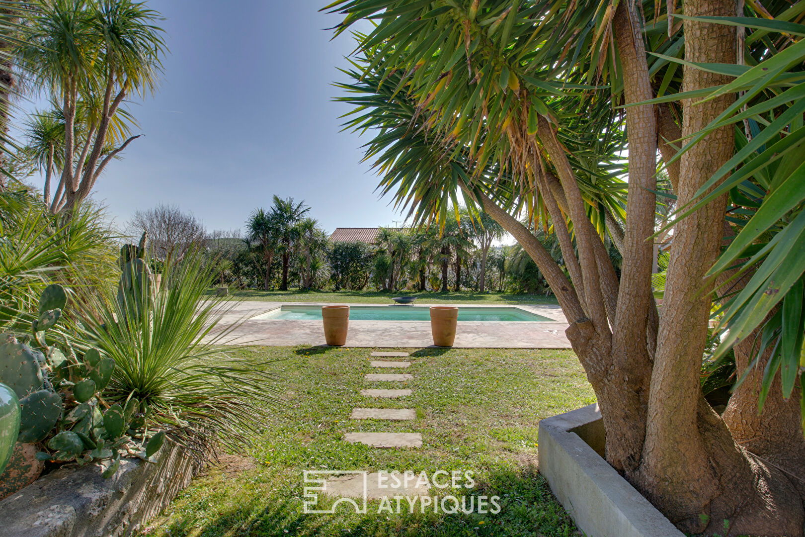 17th century property in Guiche, fully renovated