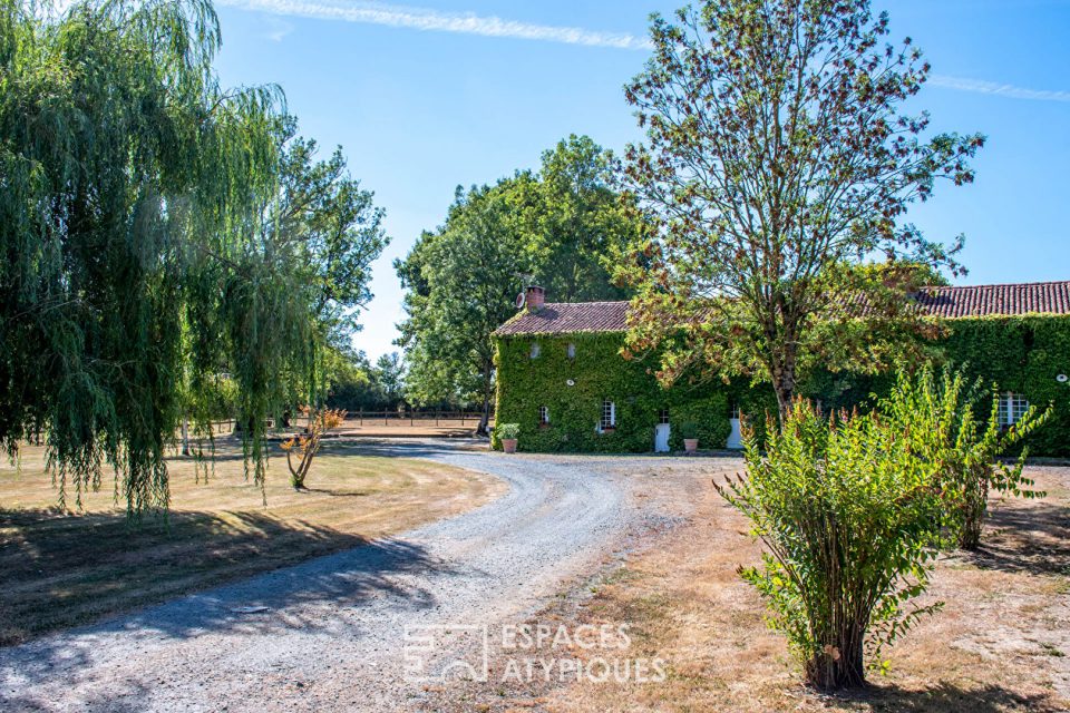 79700 MAULEON - Maison d'Hôtes Bucolique avec Parc et Box pour Chevaux - Réf. CH1986