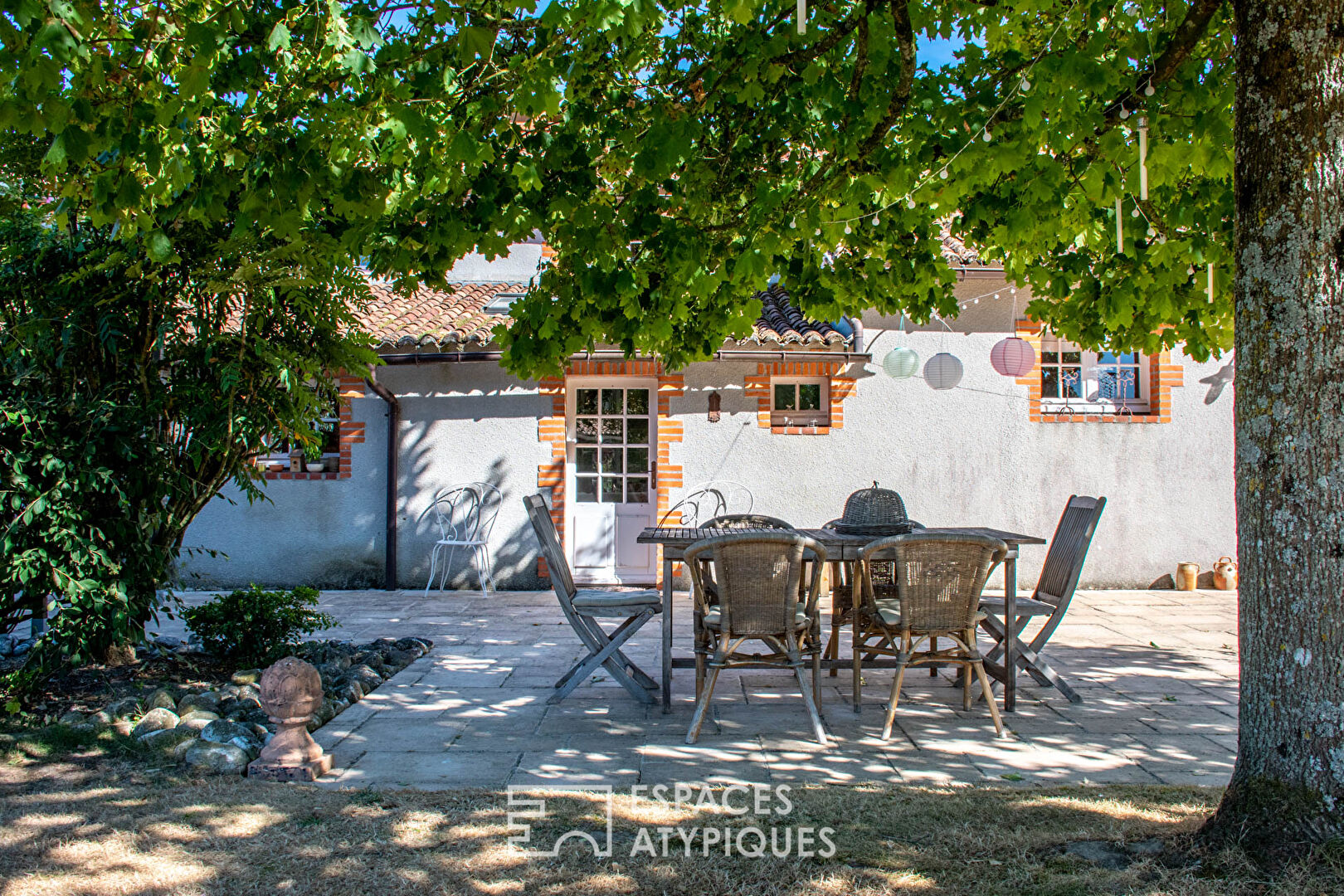 Maison d’hôtes bucolique avec parc et box pour chevaux