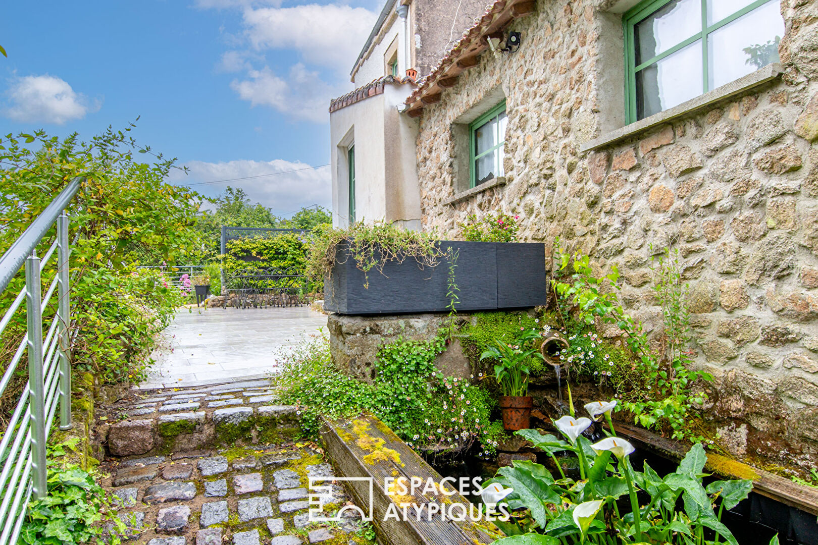 Le Logis des Douves