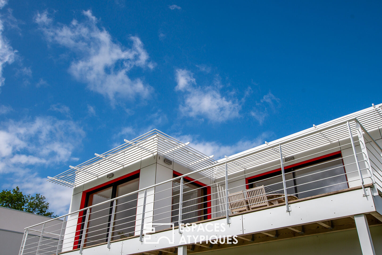 Maison contemporaine passive avec vue sur la vallée
