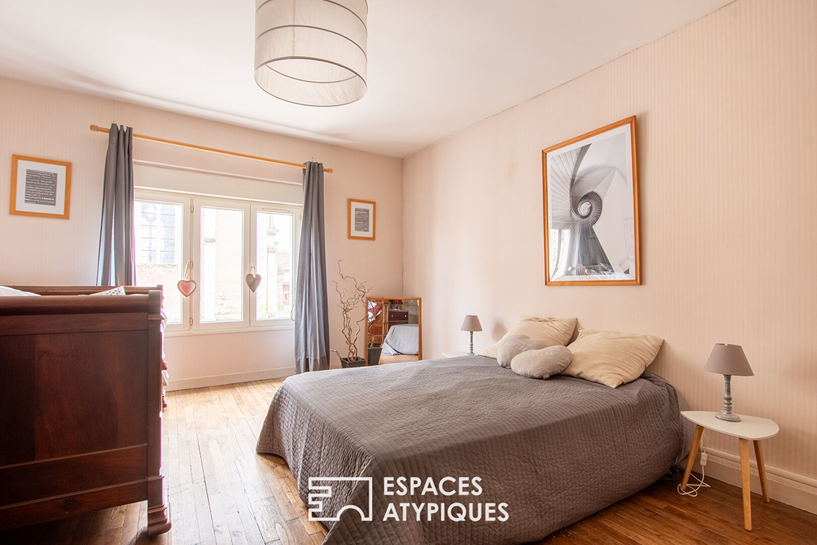 Maison de caractère avec dépendances et piscine