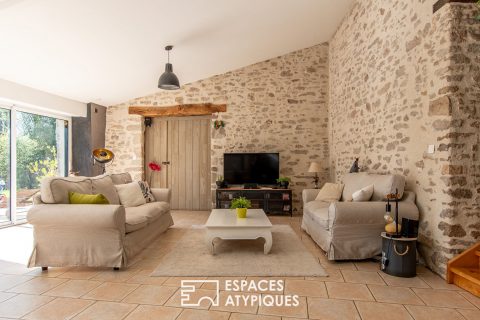 Ancien corps de ferme rénové avec piscine