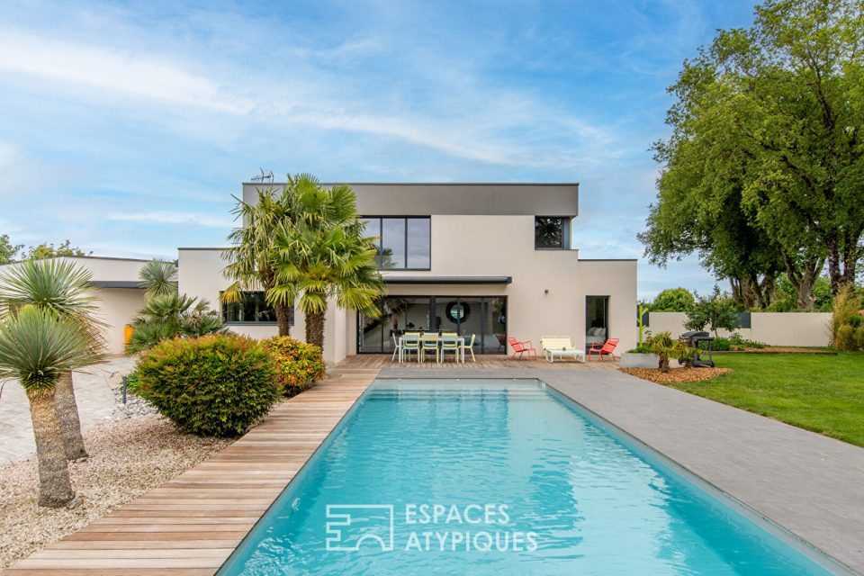 Villa contemporaine avec piscine