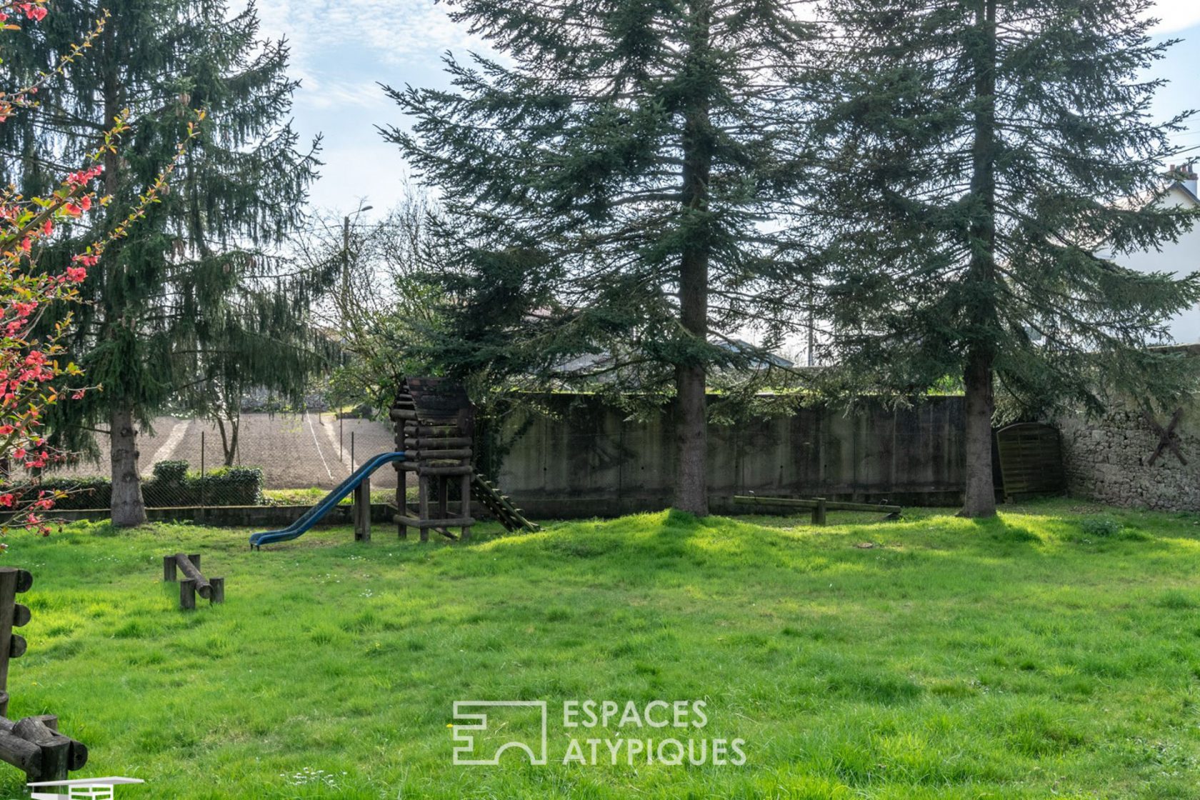 Ensemble d’Habitations Classiques et chic