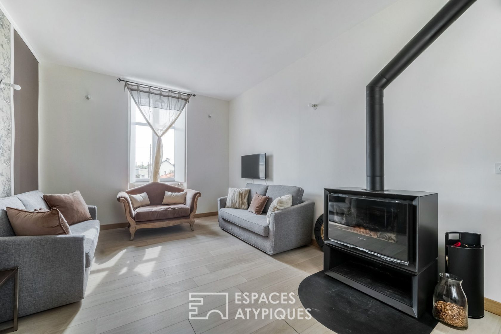 Ensemble d’Habitations Classiques et chic