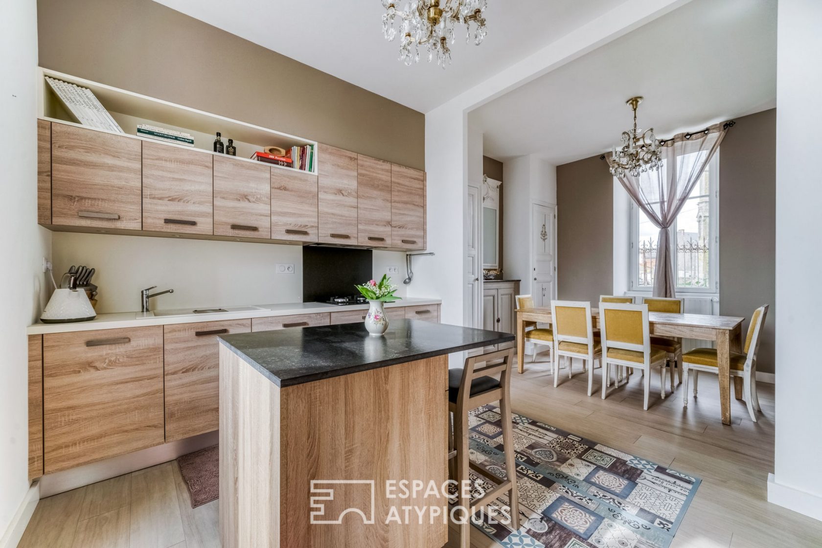 Ensemble d’Habitations Classiques et chic