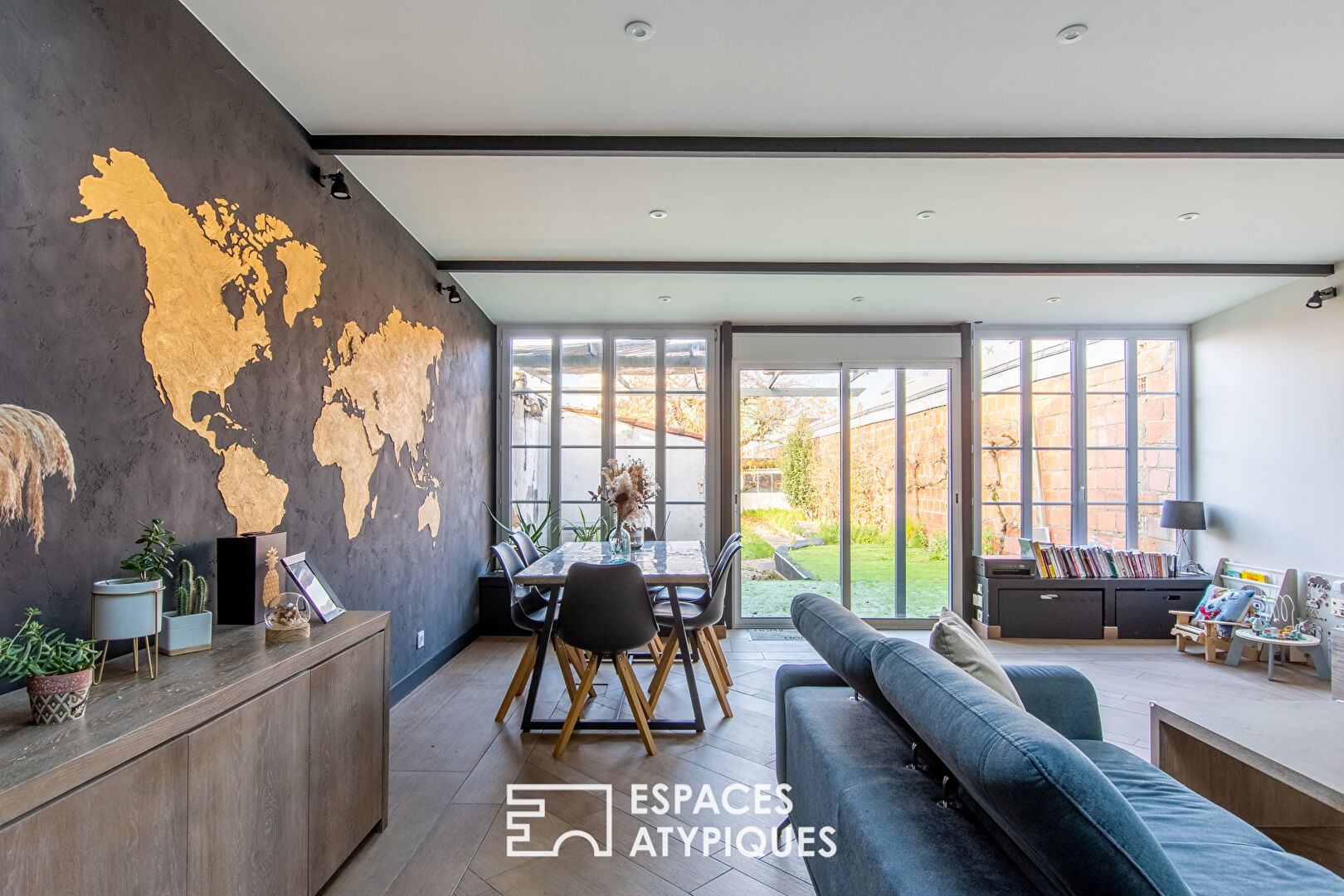 Maison rénovée : entre chaleur et luminosité