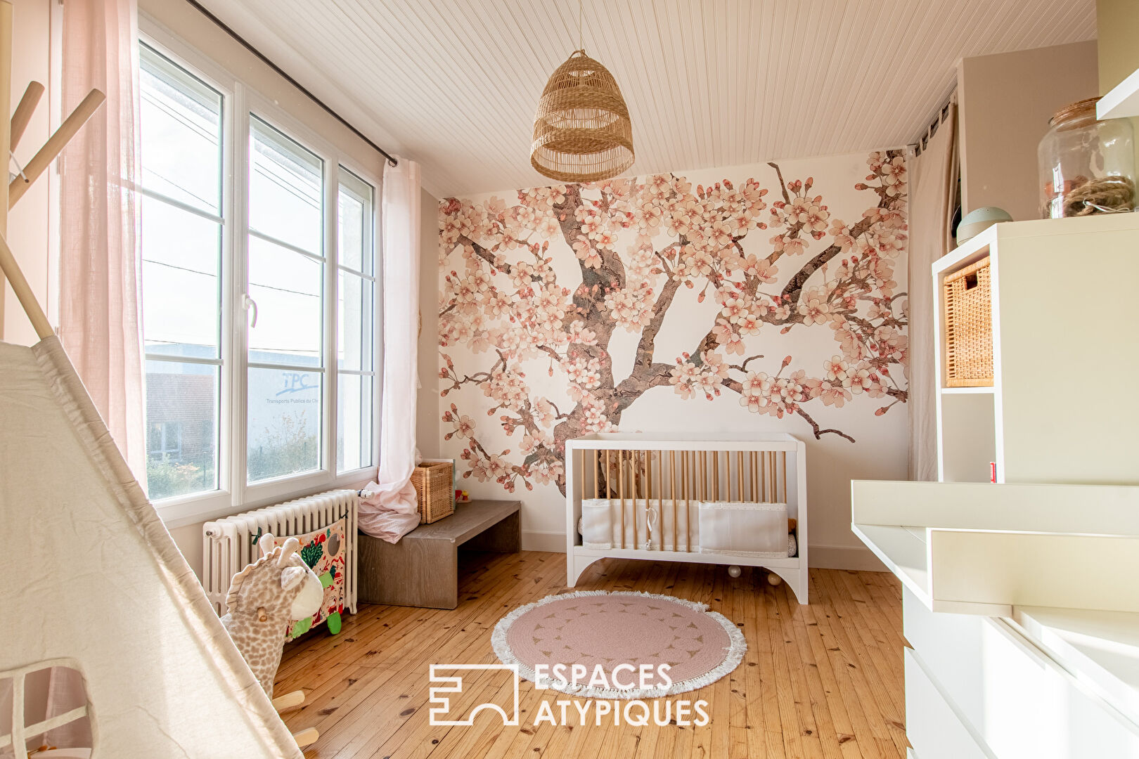 Maison rénovée : entre chaleur et luminosité