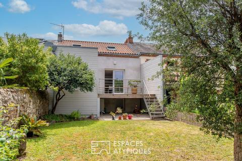 Esprit loft et volumes cathédrale, maison avec jardin en centre-ville