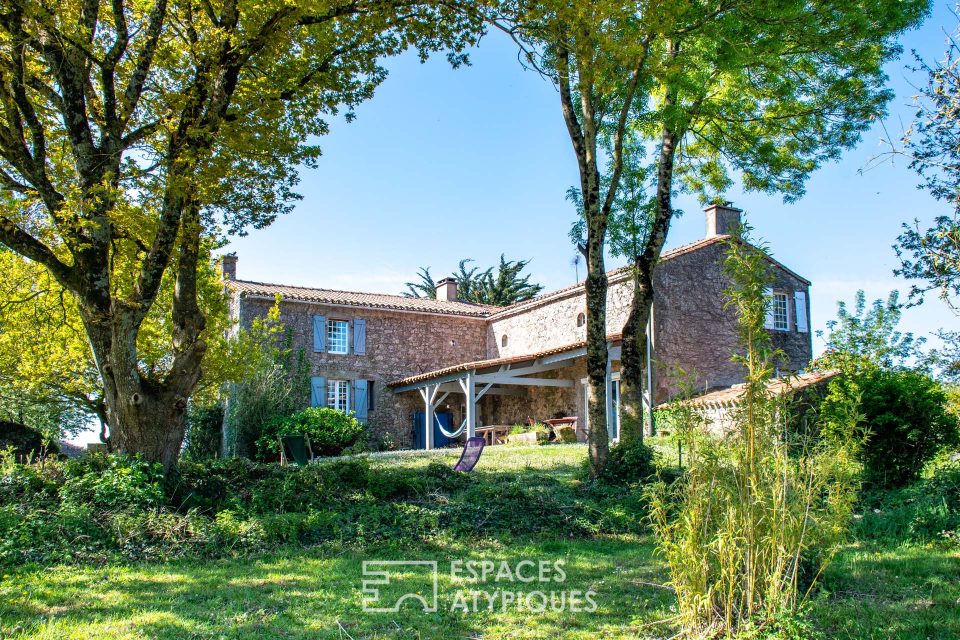 85670 ST ETIENNE DU BOIS - Maison de maître dans un cadre grandeur nature - Réf. LRY1198