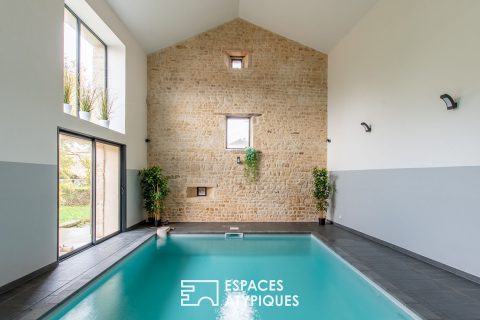 Ancienne métairie entièrement rénovée avec piscine intérieure