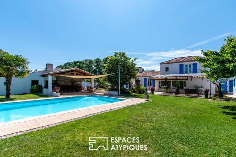 Maison vendéenne avec piscine en coeur de bourg