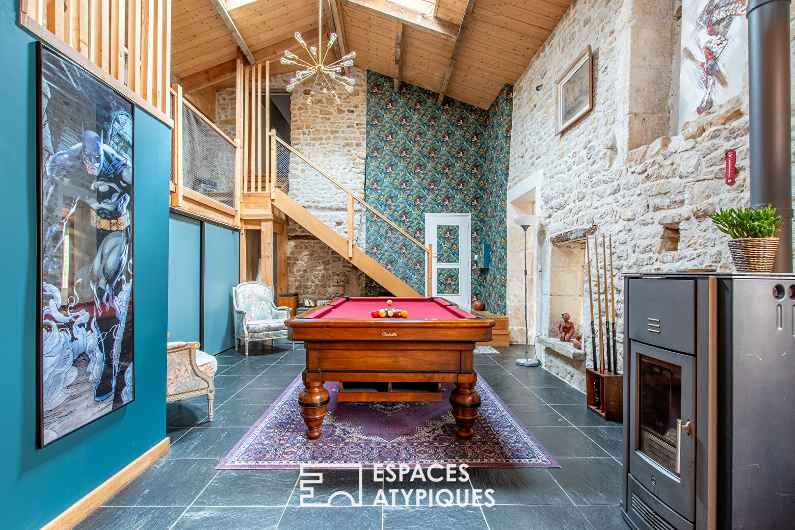 Majestic renovated stone property with indoor pool