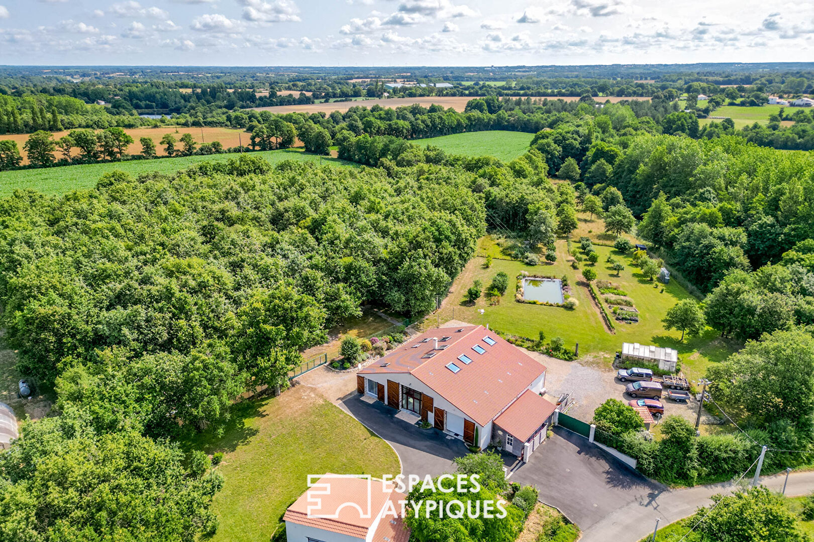 Authentique grange rénovée dans un cadre verdoyant