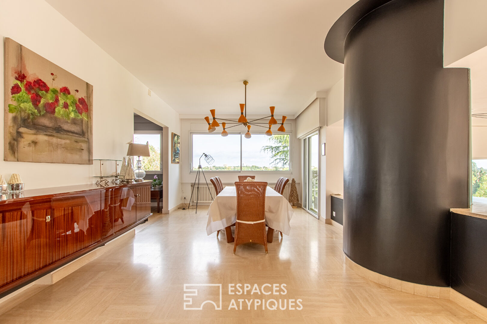 Exceptionnelle villa d’inspiration Le Corbusier à la vue panoramique