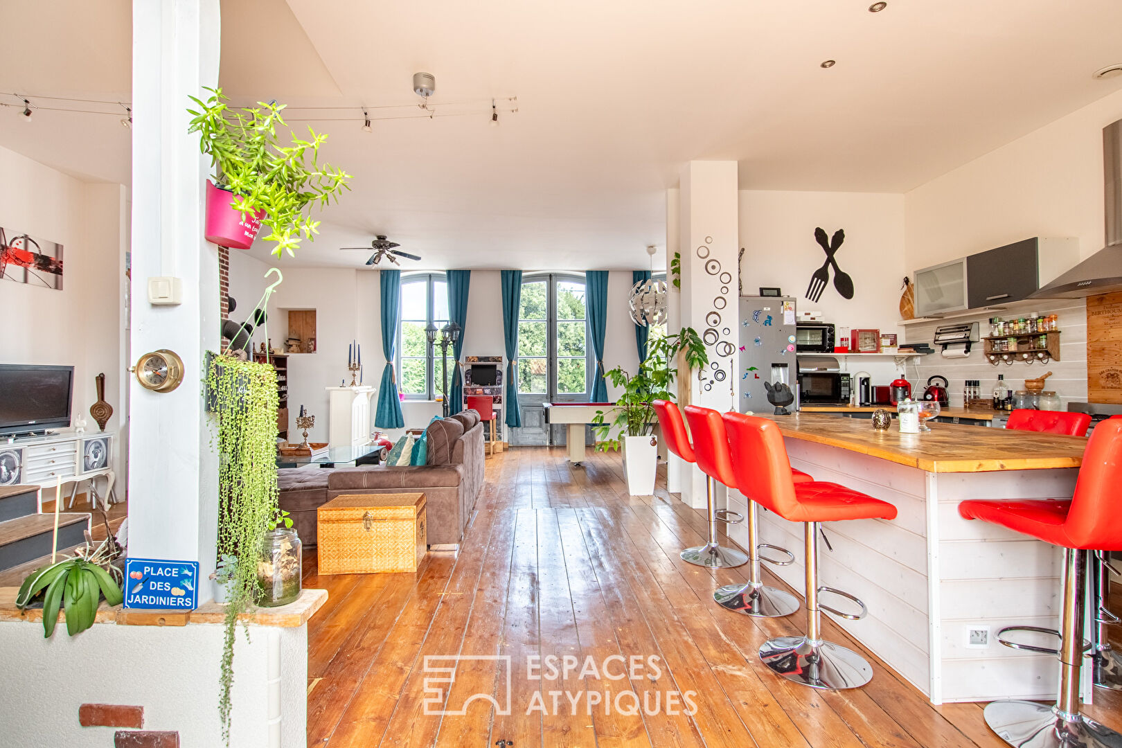 Renovated bourgeois house in the heart of town