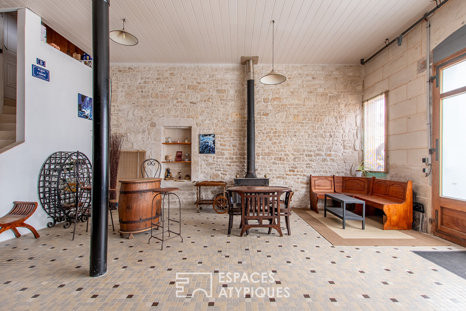Renovated bourgeois house in the heart of town