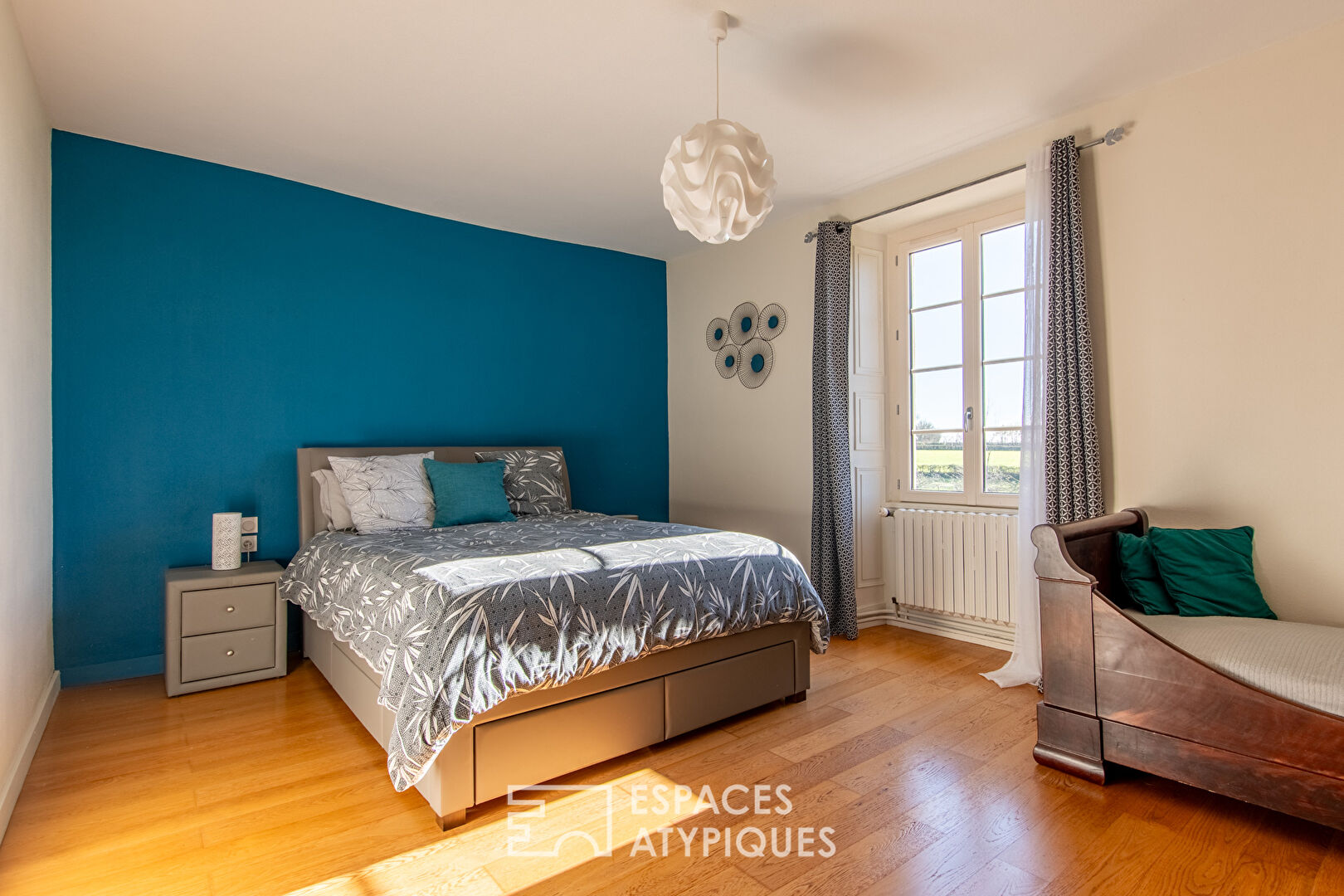 Charming 18th century property with gîtes and wellness area
