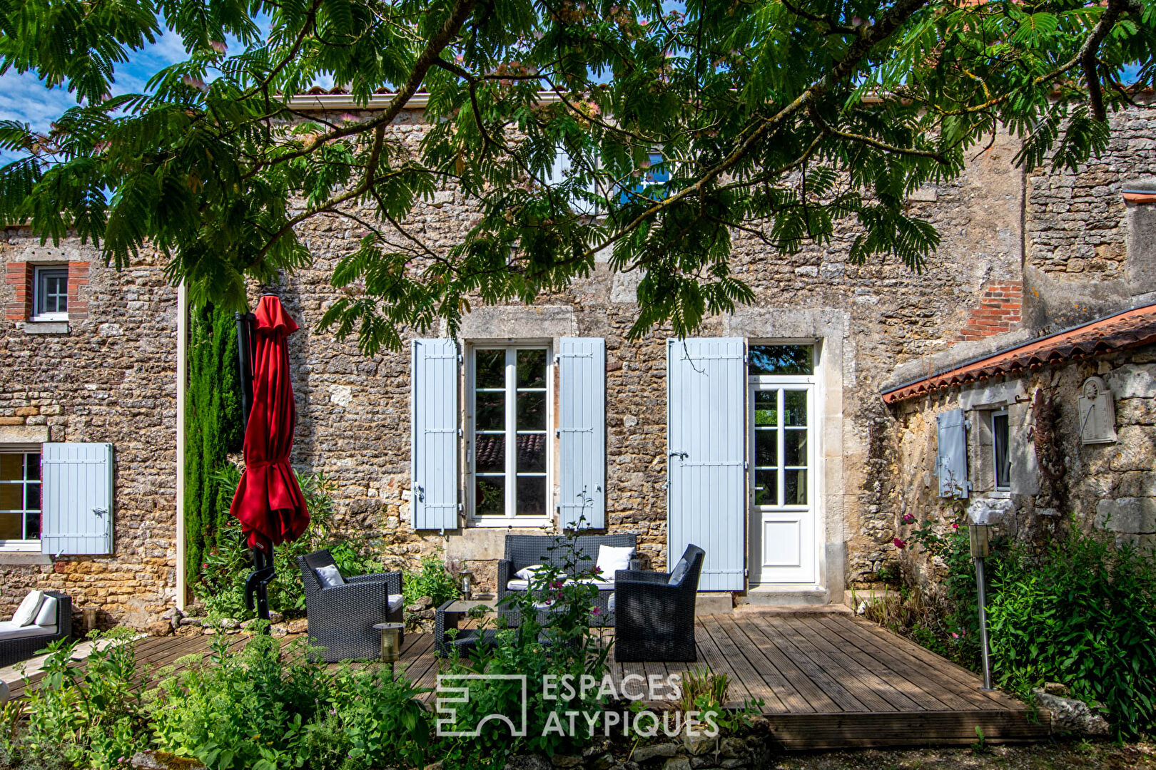 Propriété de charme avec piscine dans un cadre bucolique