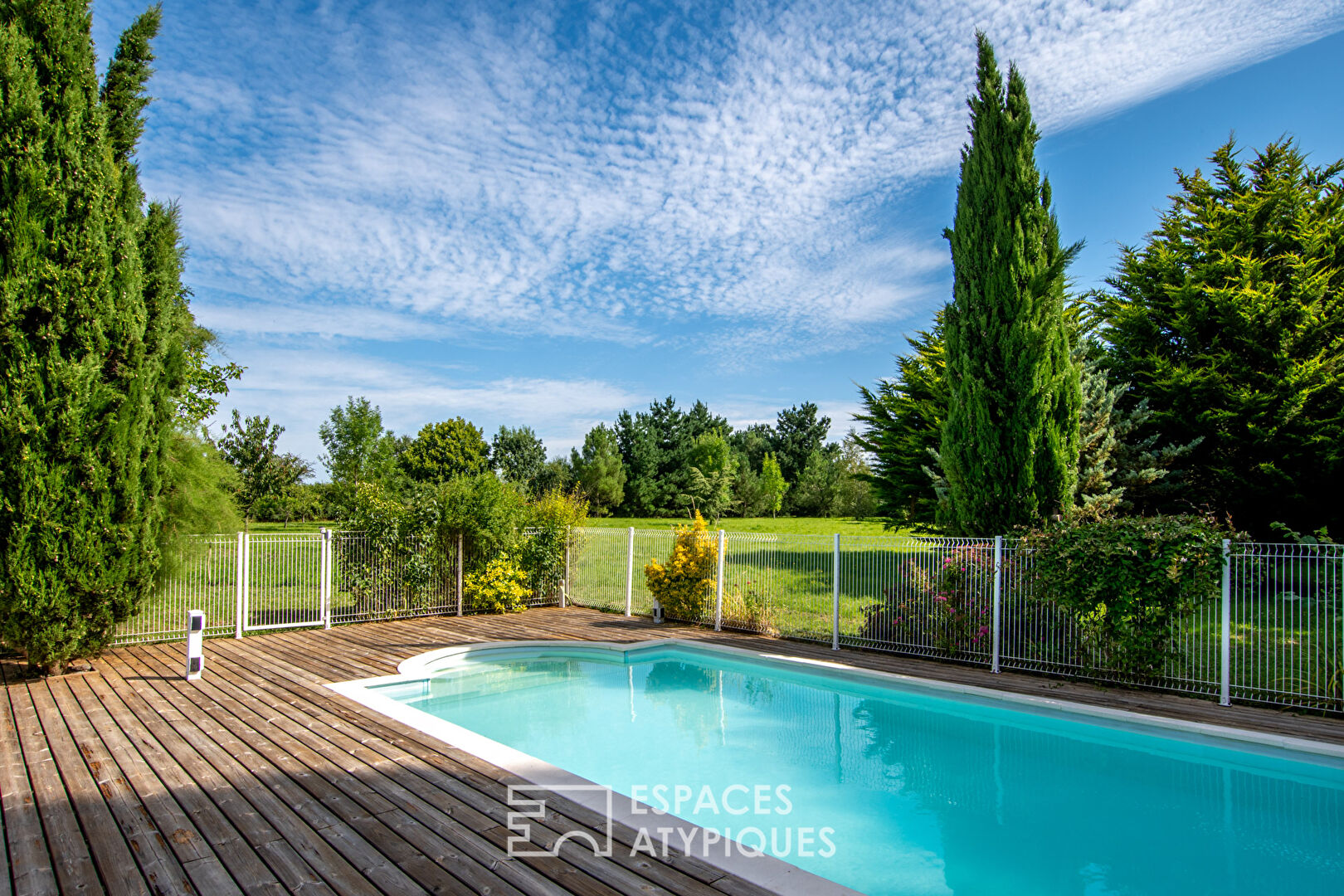 Propriété de charme avec piscine dans un cadre bucolique