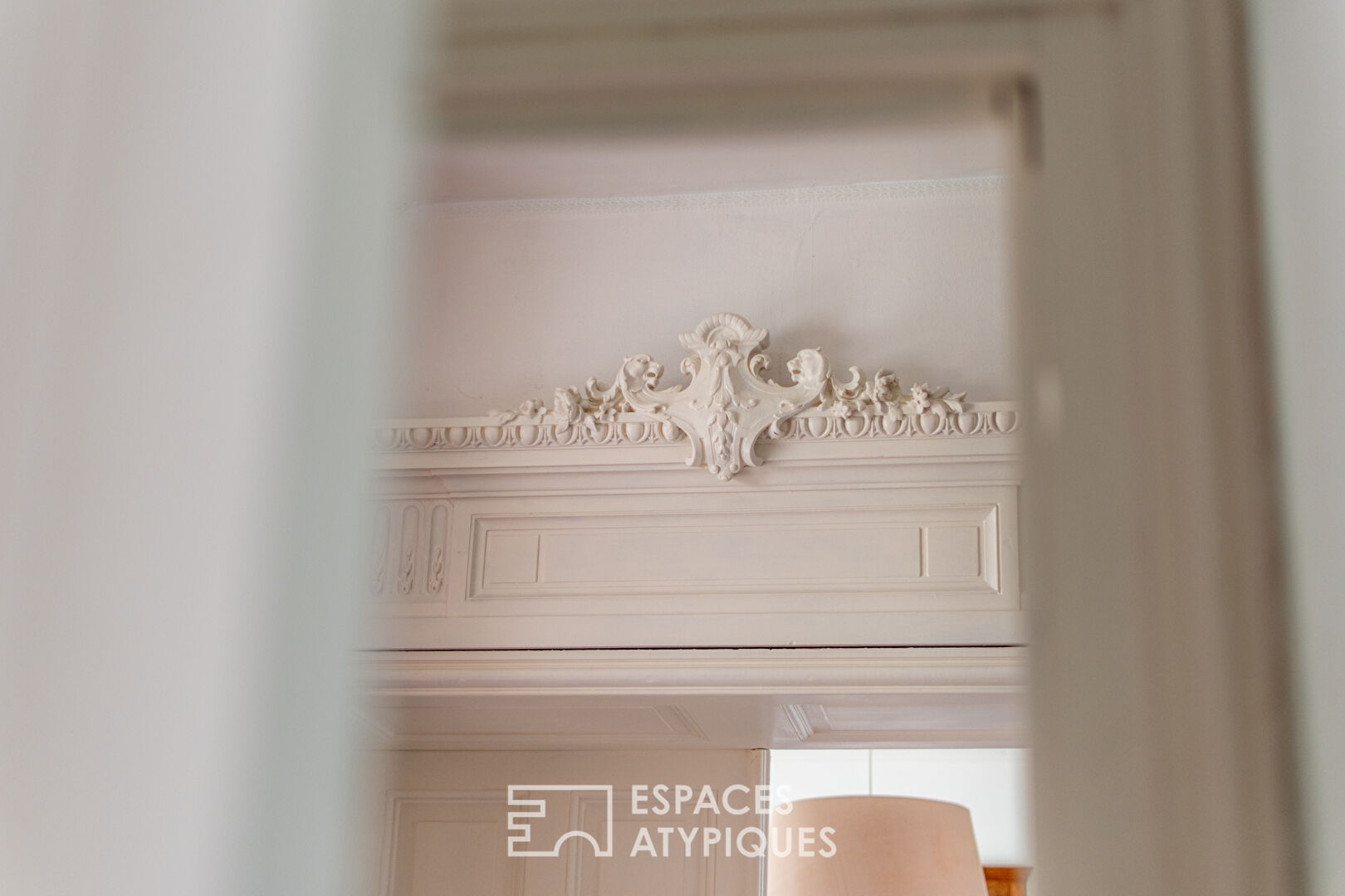 Superb bourgeois residence in the heart of the village with swimming pool