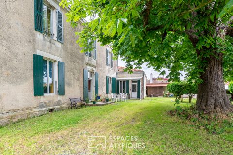 Ensemble immobilier autour d’une maison bourgeoise