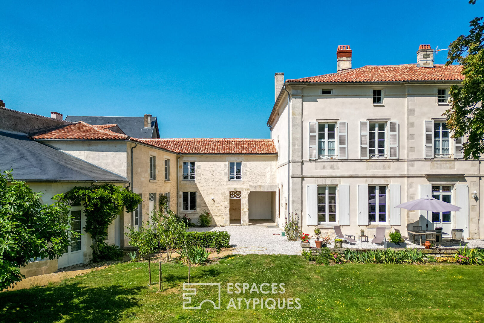 Superbe propriété en coeur de ville avec piscine