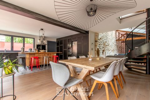 Loft-style house completely renovated in the heart of the city