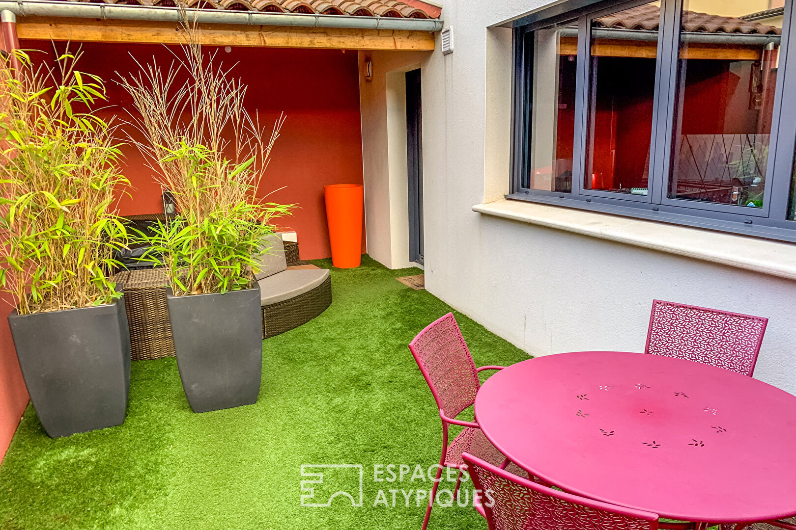 Loft-style house completely renovated in the heart of the city