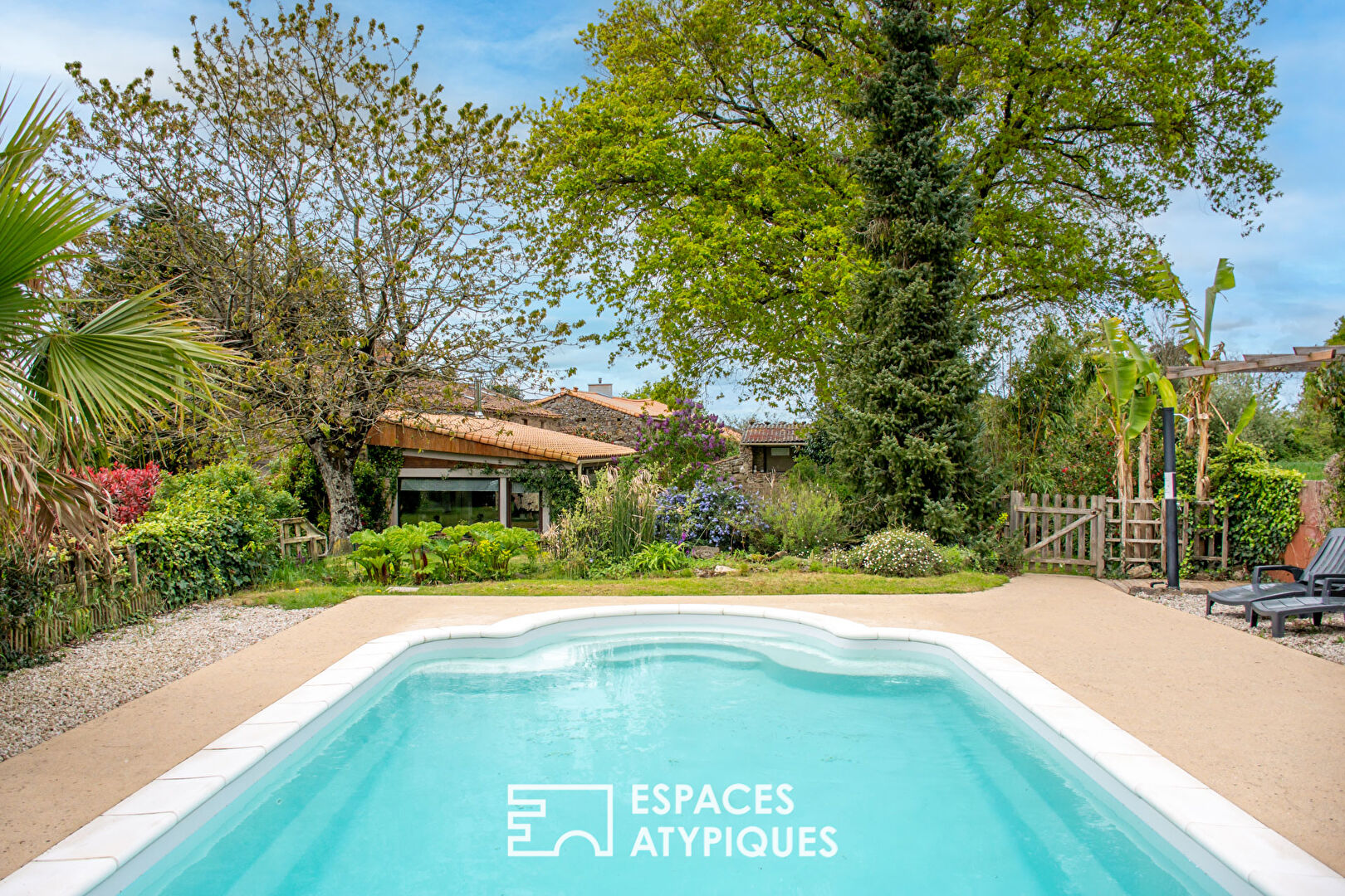 Propriété de charme avec piscine, gîte et chambre d’hôtes