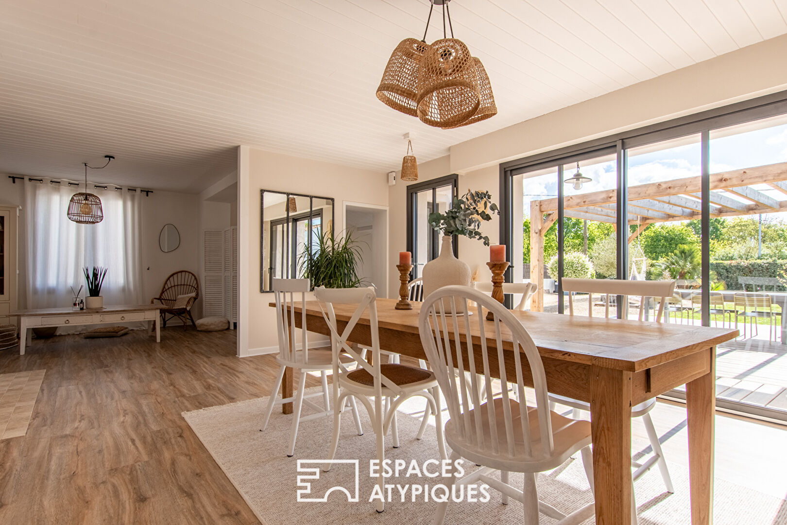 Renovated house that combines charm and a pleasant lifestyle