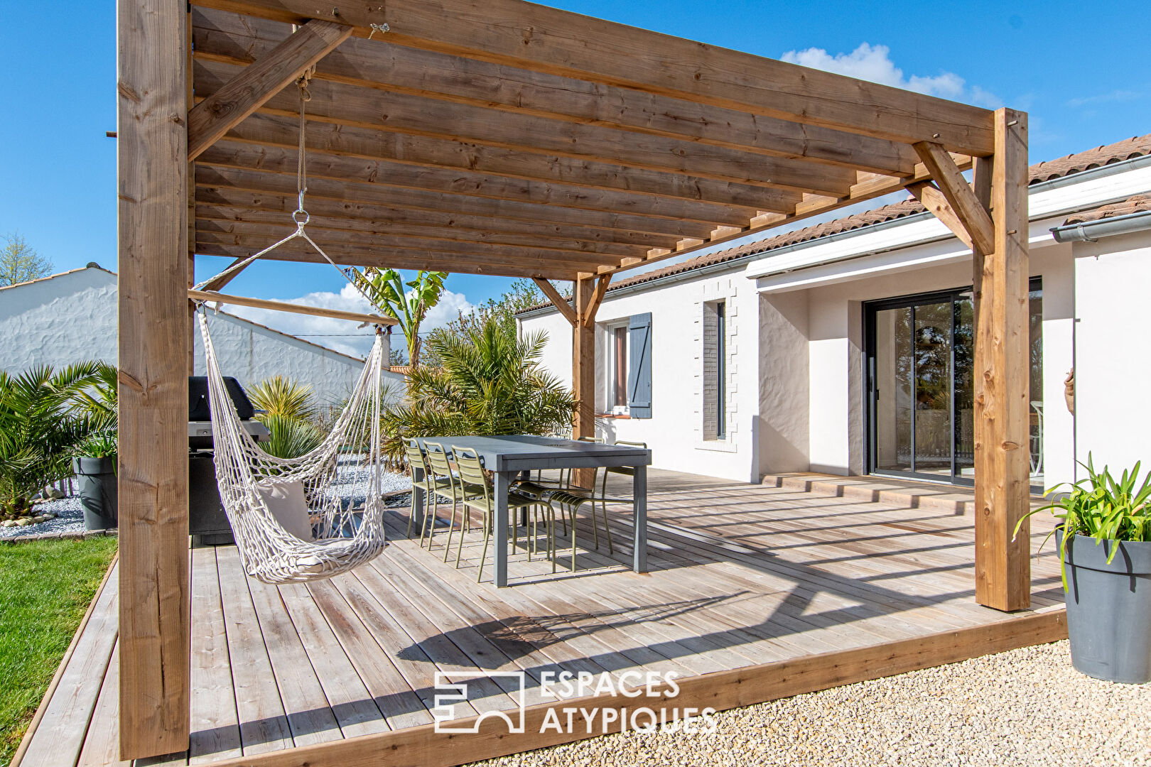 Renovated house that combines charm and a pleasant lifestyle