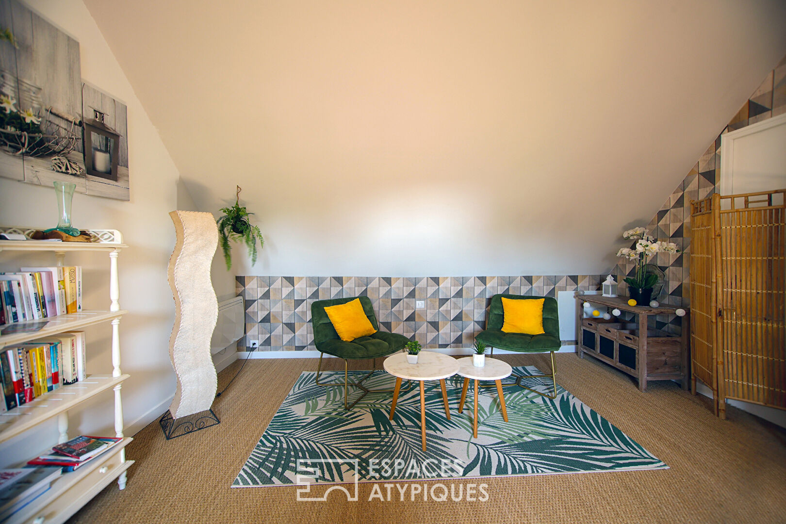 Character villa with swimming pool and wellness areas