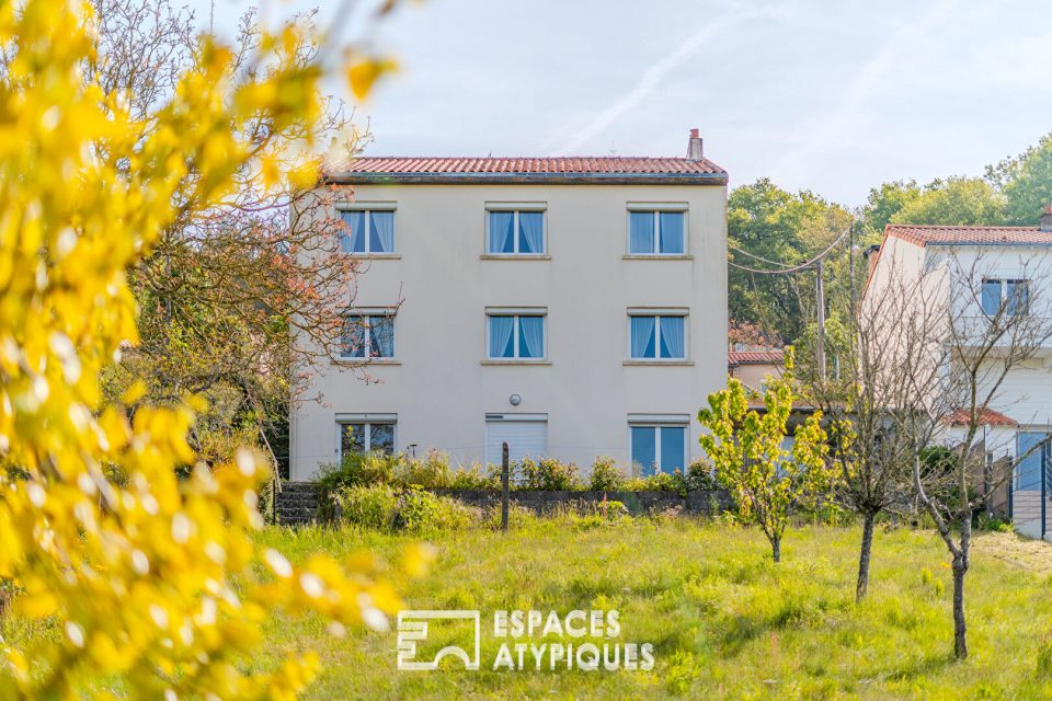 Grande maison avec vue sur le bocage