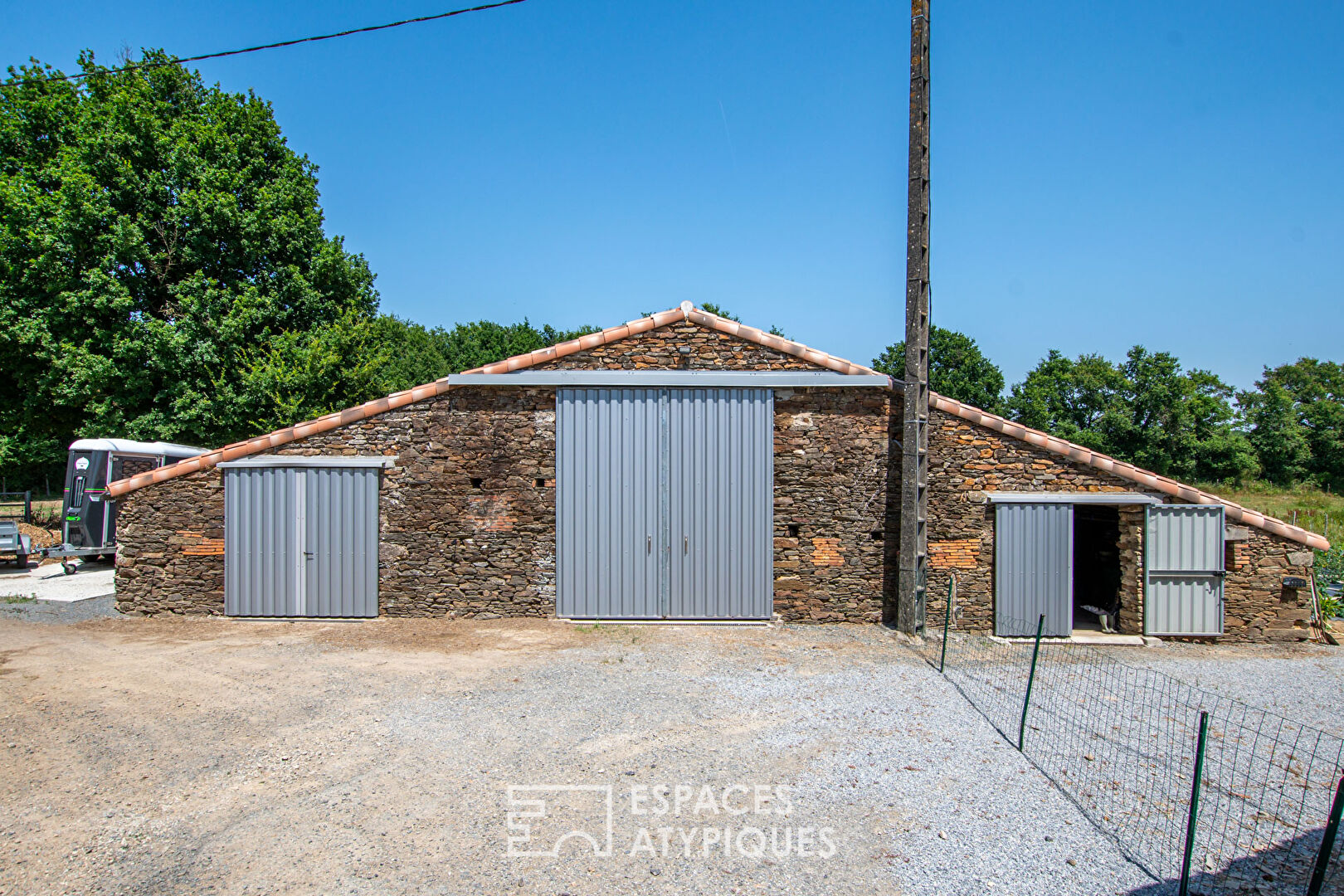 Rustic and equestrian haven for nature lovers