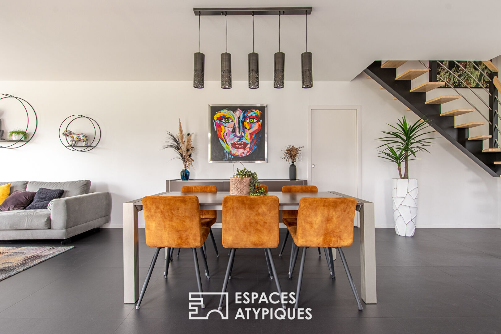 Jolie maison contemporaine avec piscine