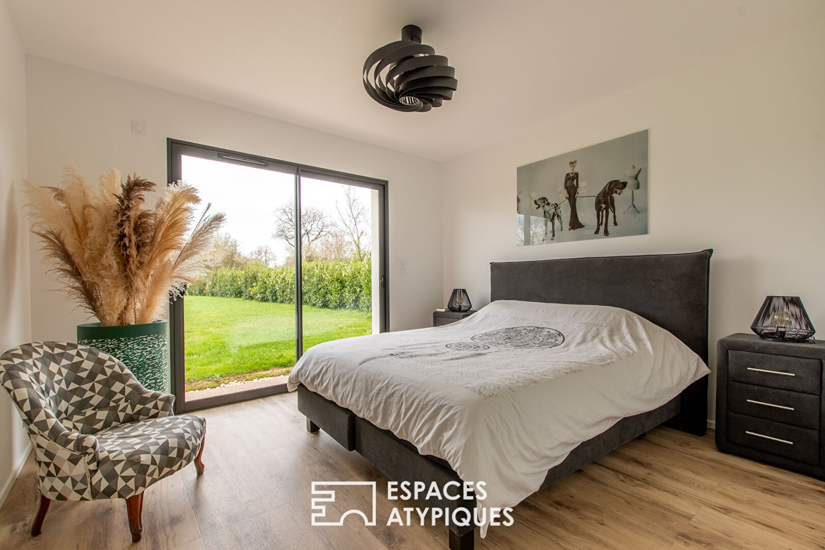 Jolie maison contemporaine avec piscine