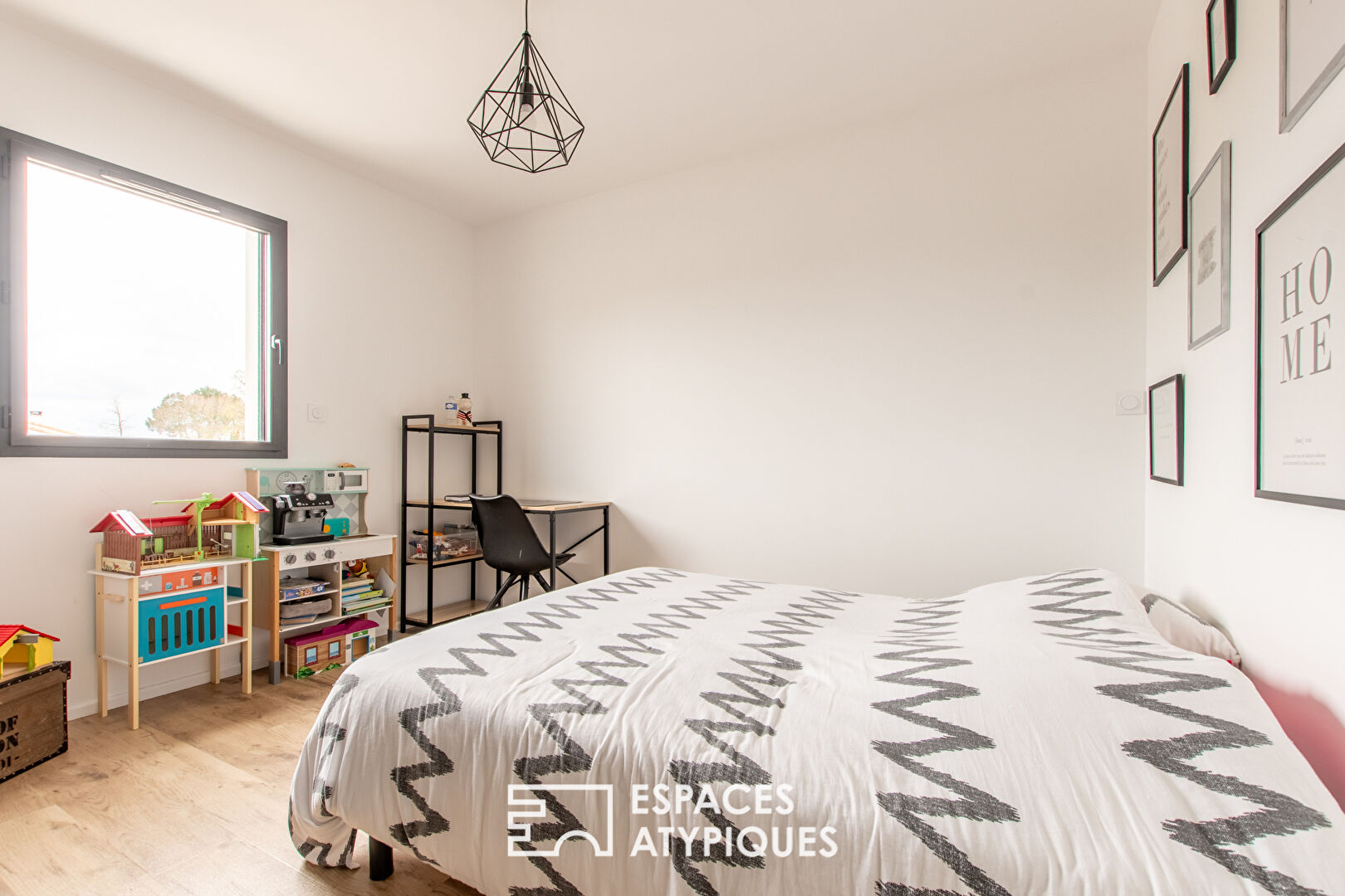Jolie maison contemporaine avec piscine
