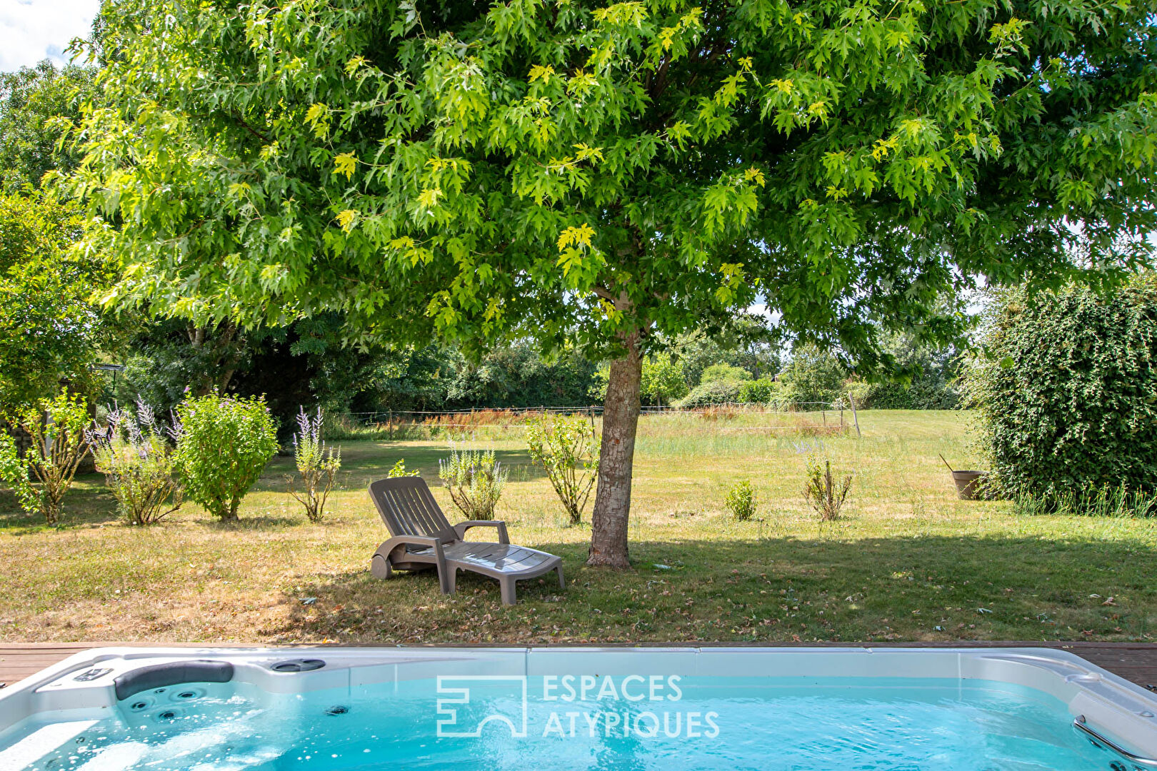 Charming farmhouse with spa in the heart of a natural environment