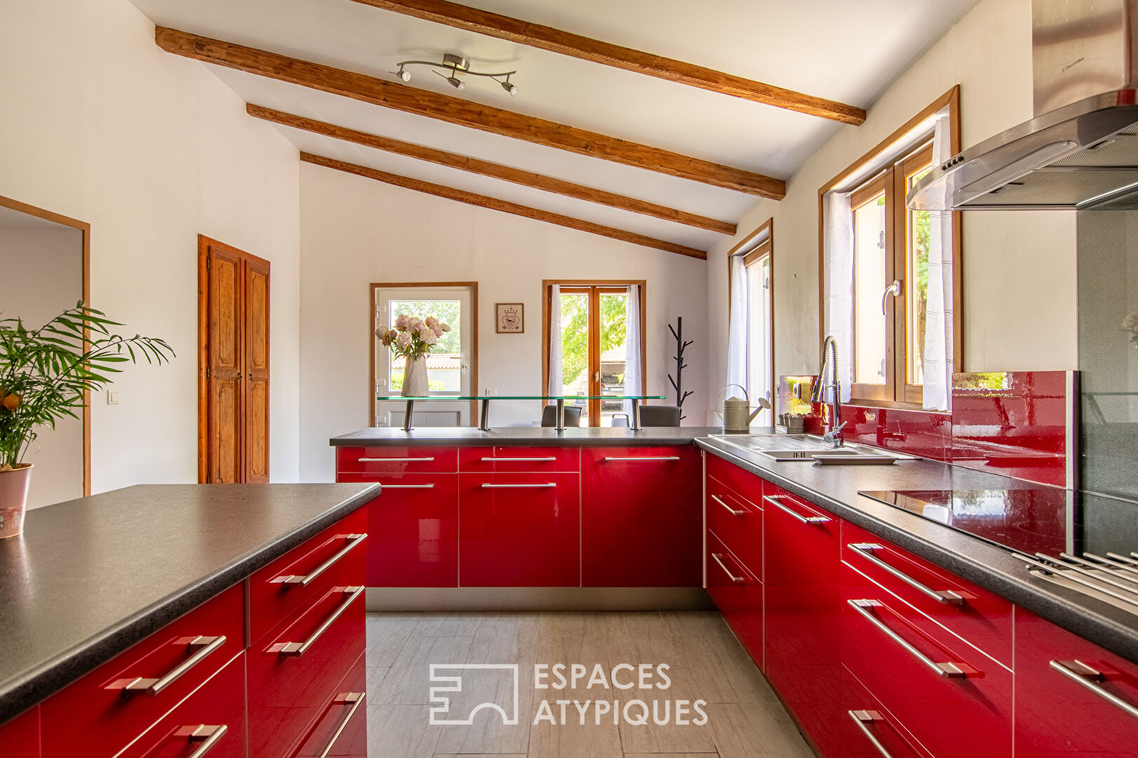Charming farmhouse with spa in the heart of a natural environment