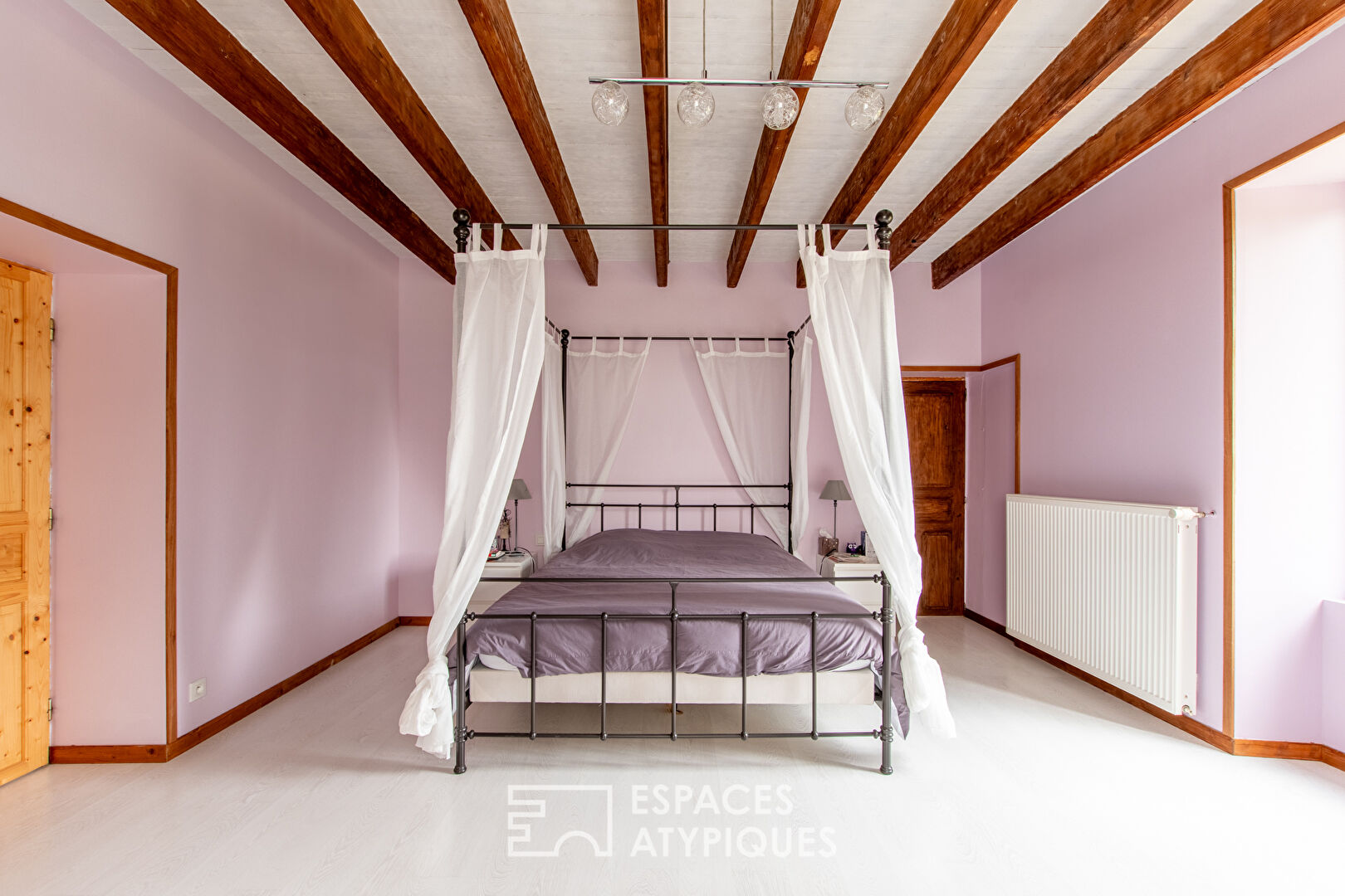 Charming farmhouse with spa in the heart of a natural environment