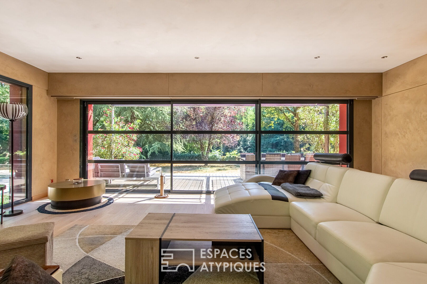A high-end haven of peace in a green setting